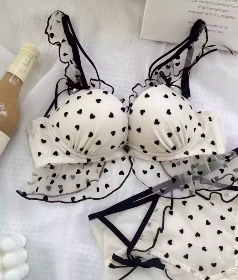 LOVE HEART THIN PAD BRA SET