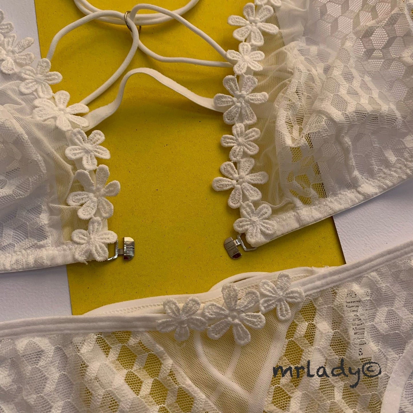 FRONT OPEN FLORAL NET BRA SET