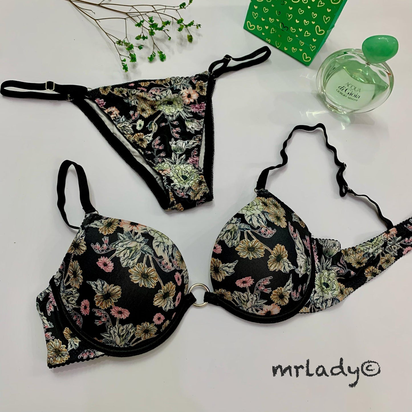 FLORAL LOOP THIN PAD BRA SET