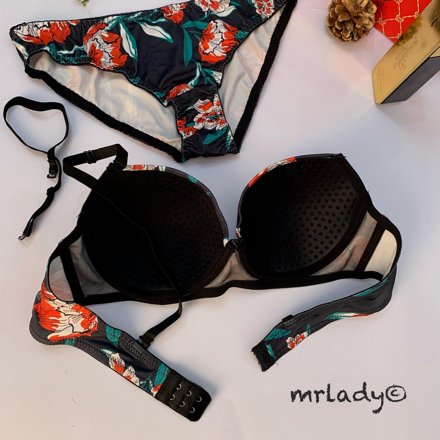 SPRING THIN PAD BRA SET