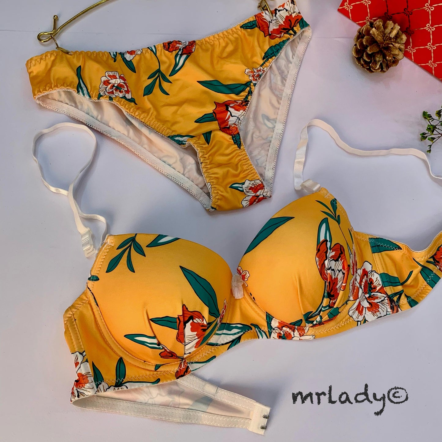 SPRING THIN PAD BRA SET