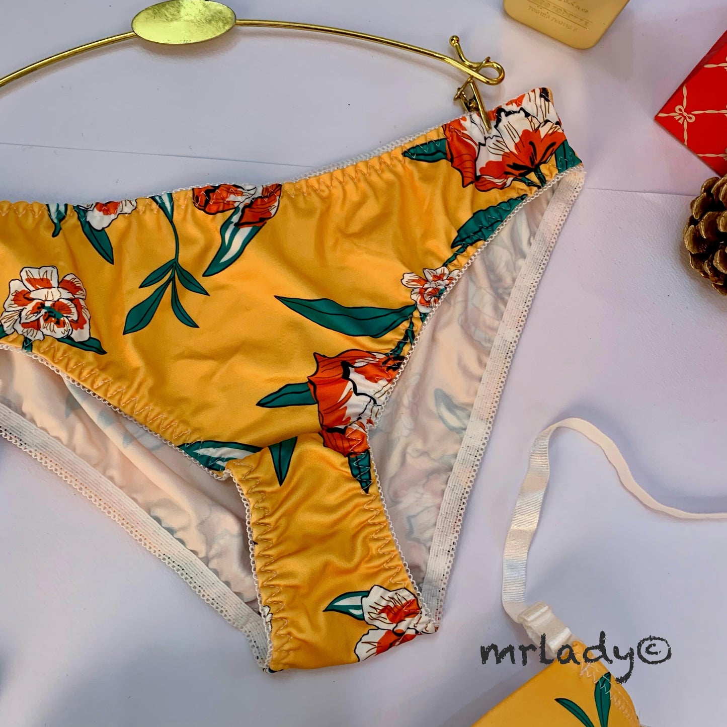SPRING THIN PAD BRA SET