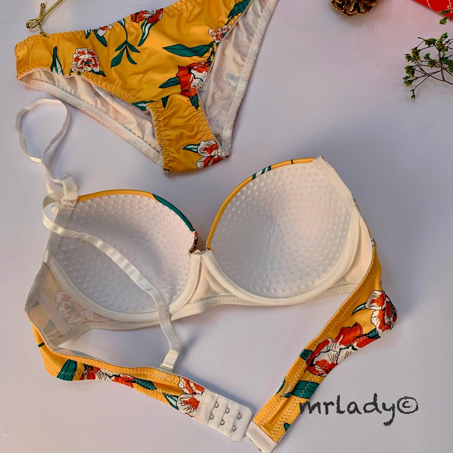 SPRING THIN PAD BRA SET