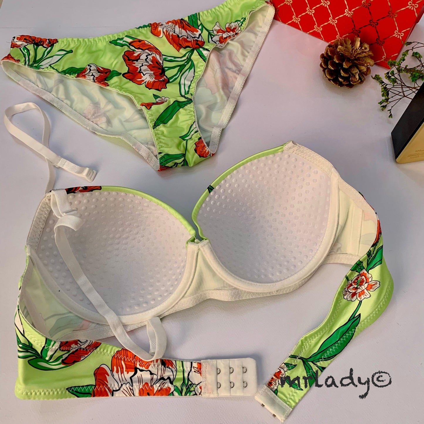 SPRING THIN PAD BRA SET