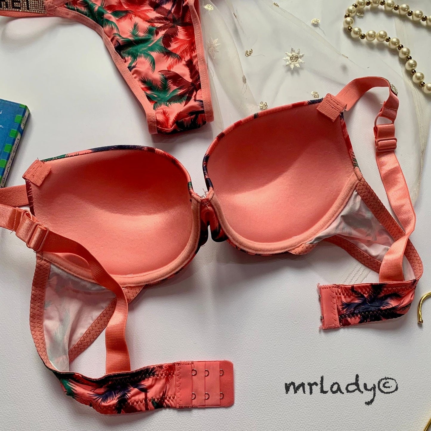 LOVE SECRET THIN PAD BRA SET V6