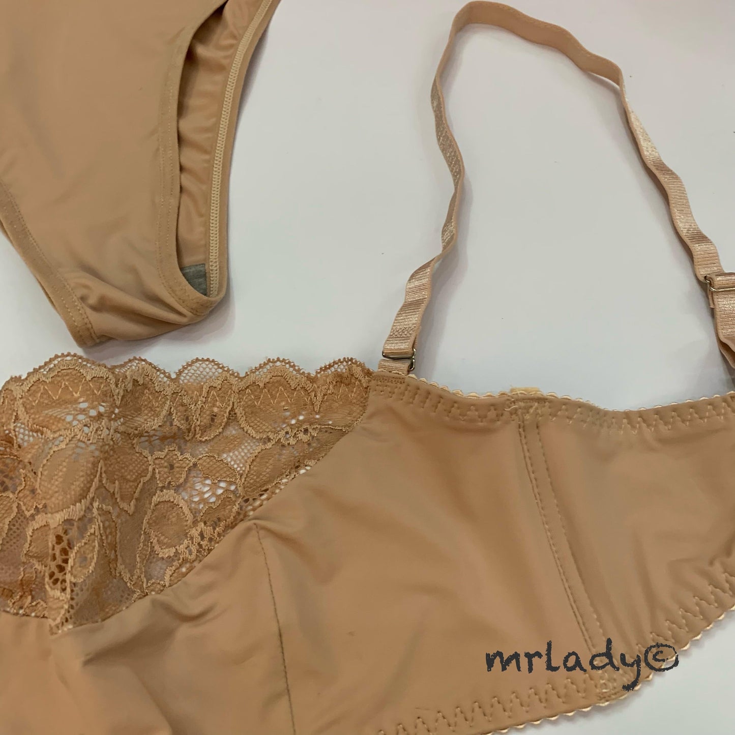SILK WIRELESS BRA SET